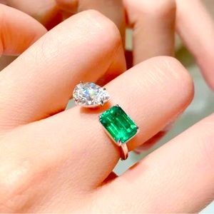 GREEN EMERALD & DIAMOND ADJUSTABLE RING